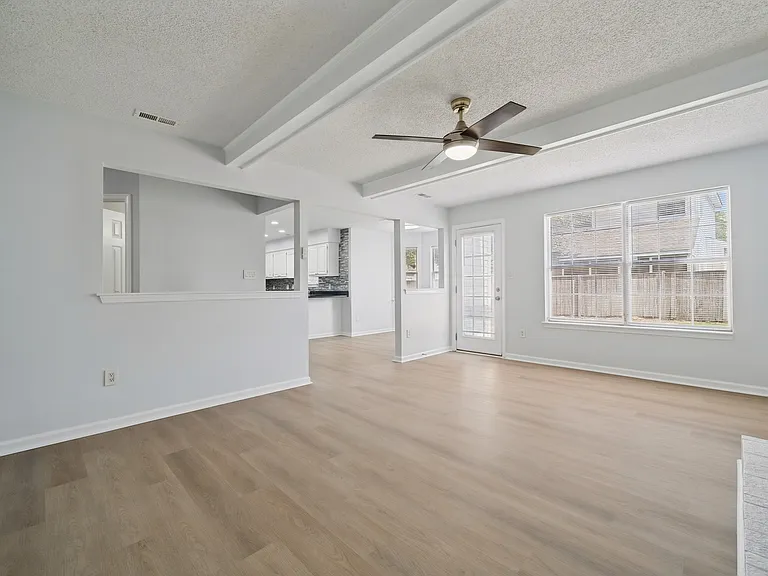 1578 Winthrope Dr — Photo 10