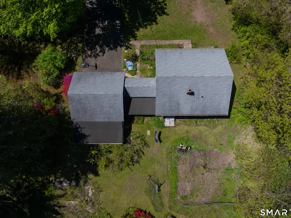 1973 Long Hill Road, Guilford, CT 06437