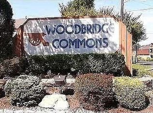 1305 Woodbridge Comns Way, Iselin, NJ 08830