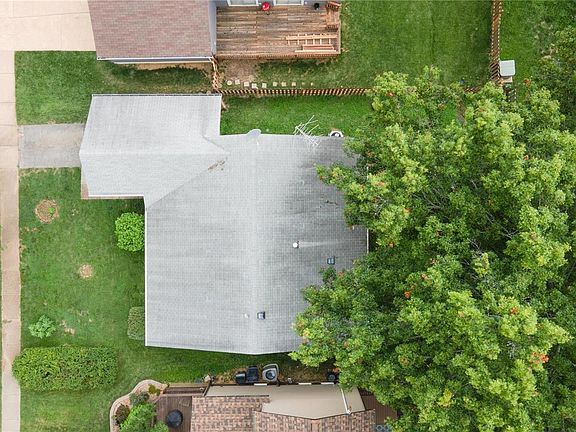 4th image of 1558 Meadowside Dr