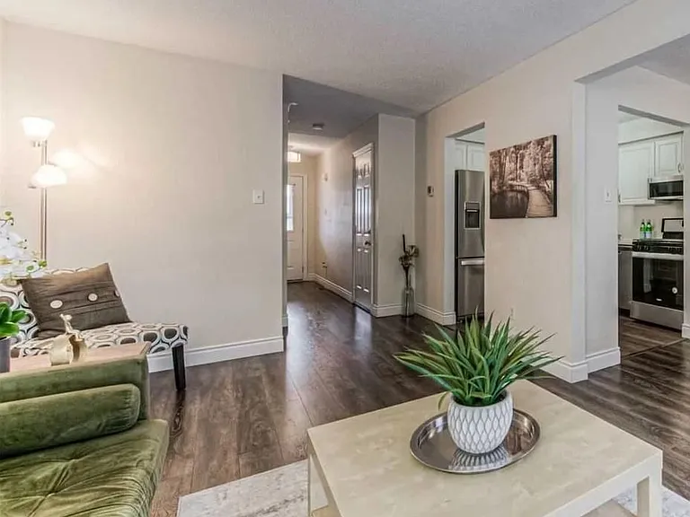 360 Cornridge Pl #7 — Photo 5