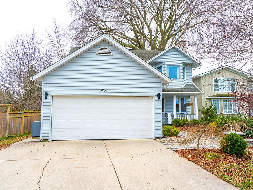 3251 Devonshire Rd