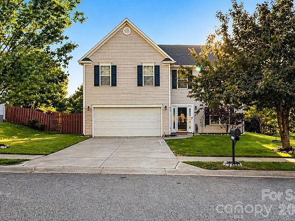 5th image of 317 Ashton Bluff Cir