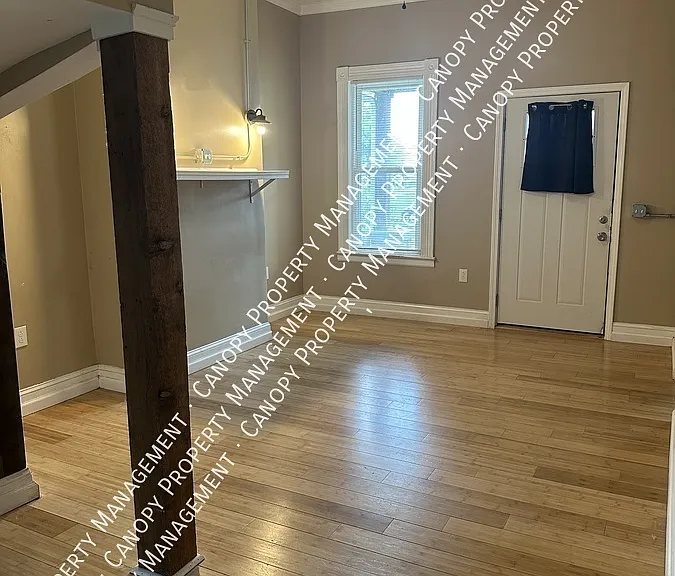 653 Jackson St — Photo 12
