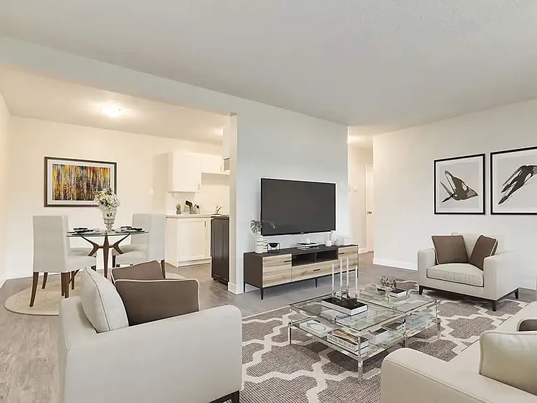 6211 48a Ave #104 — Photo 1