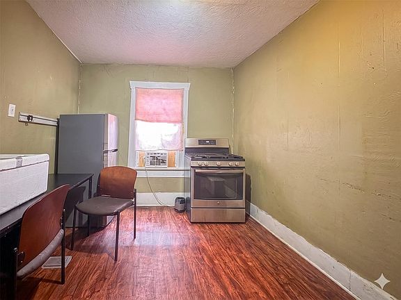 5th image of 8025 Avenue E