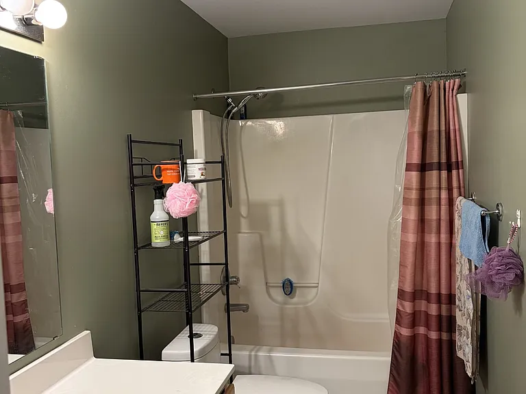555 N Whitman Ct SE — Photo 12