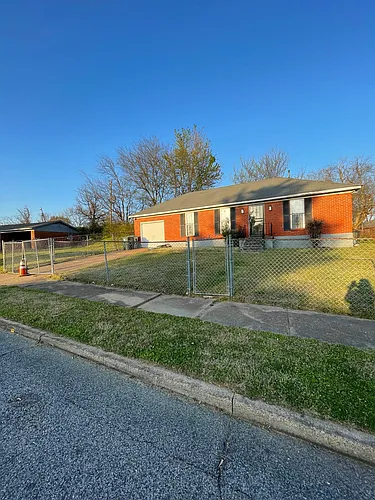 2528 Bridgeport Dr Photo 1