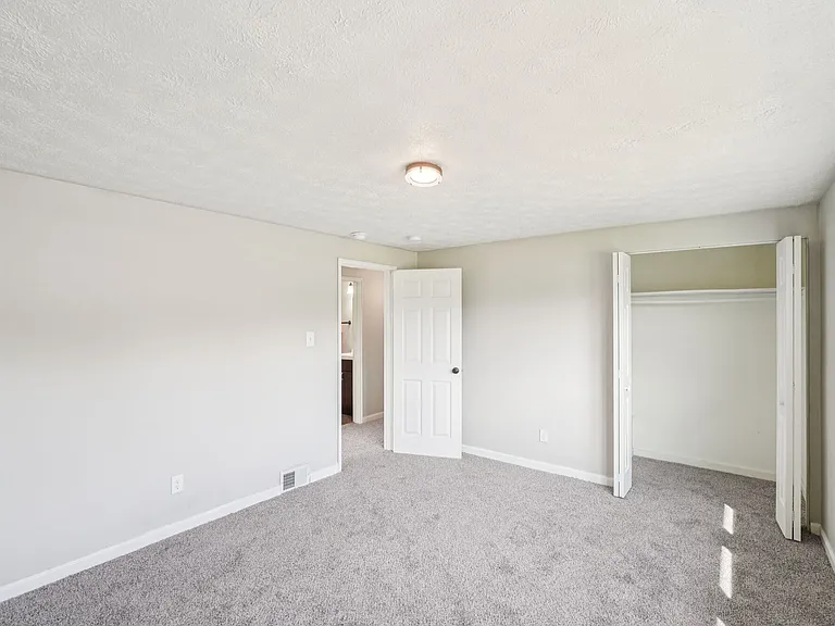 Columbus Crossing Townhomes — Photo 19