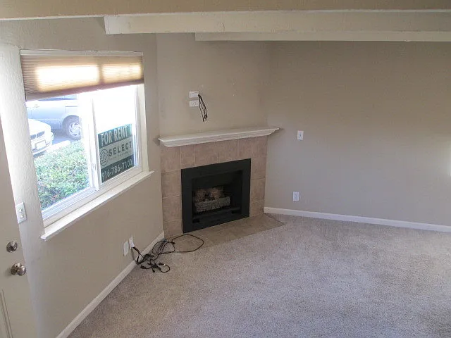 Parkview Townhomes across from Carmichael Park — Photo 3