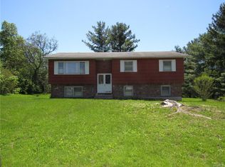 28 Scott Dr, Middletown, NY 10941