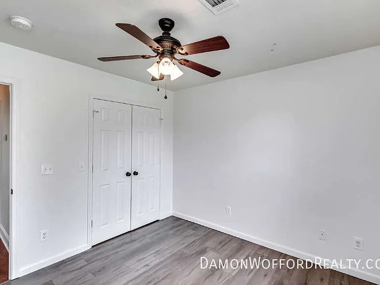 107 Emry Cv — Photo 42