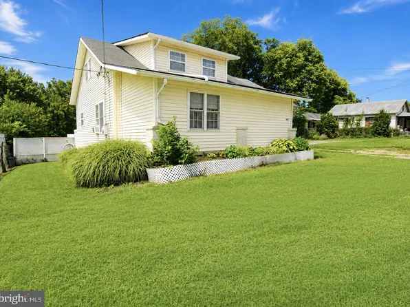 1077 Carpers Dr, Winchester, VA 22603
