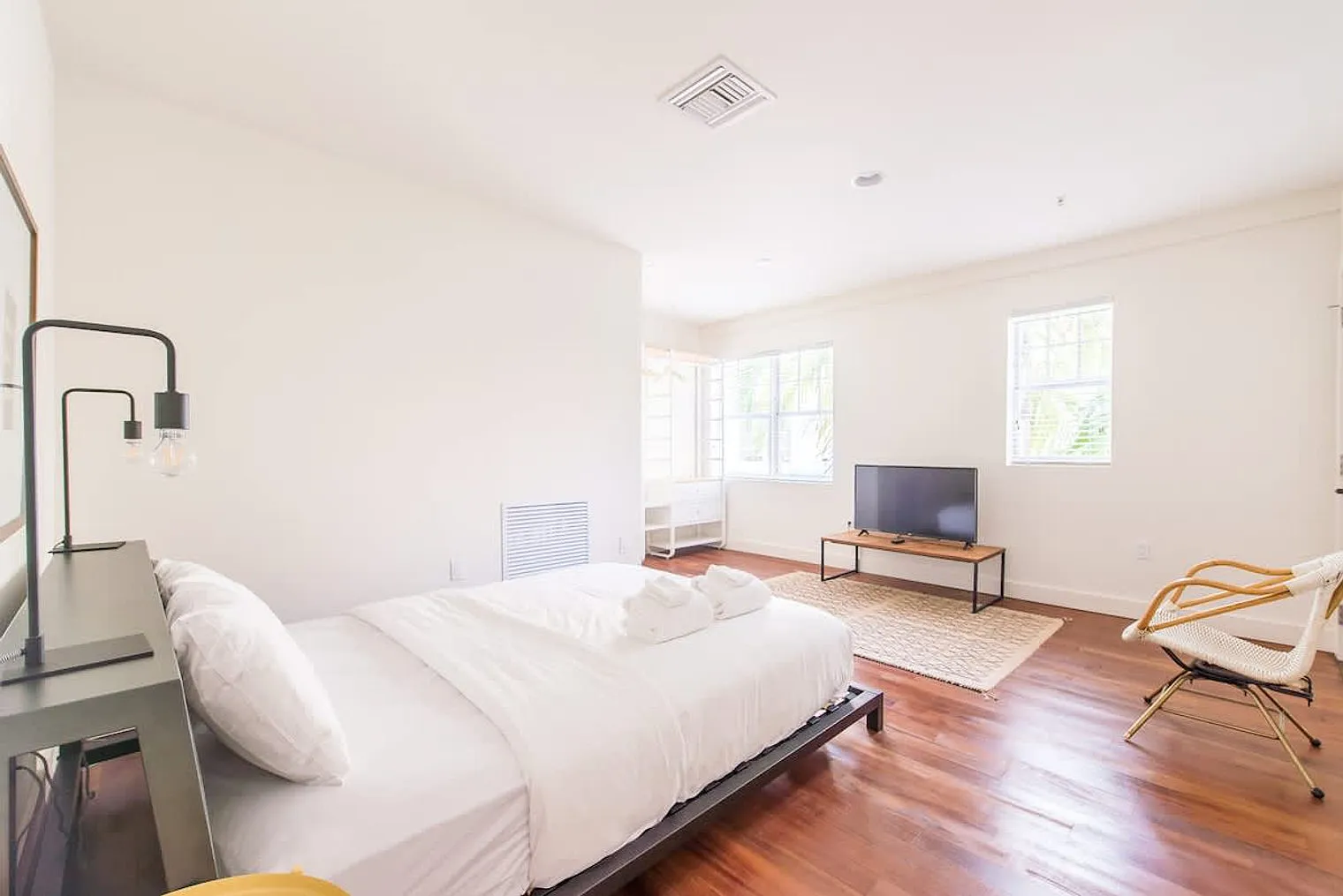 2 bed, 2.0 bath, $4,644 — Photo 4