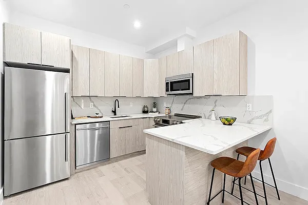 Rented by Compass | media 12