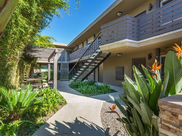 Elan Beachlofts, 852 Chalcedony St, San Diego, CA 92109