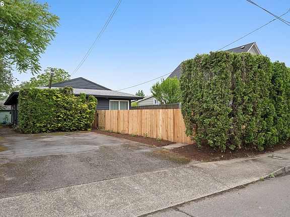 4th image of 5630 SE 88th Ave