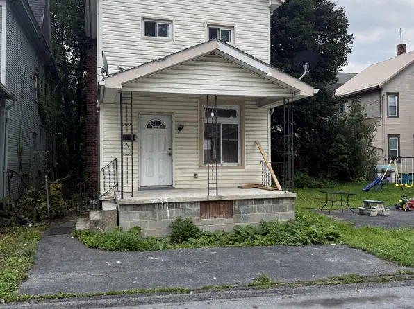1009 19th Ave, Altoona, PA 16601