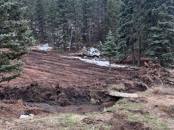 5th image of 1570 Pathfinder Rd