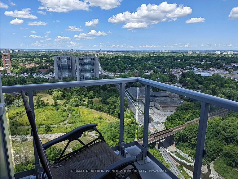 225 Village Green Sq #2602 — Photo 11