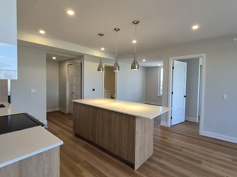 18 Hawthorne Ave — Photo 26
