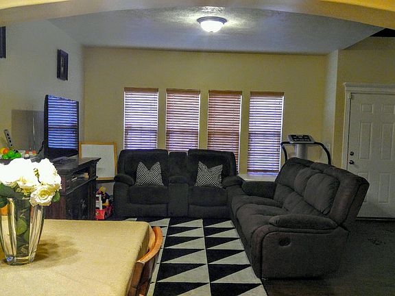 4th image of 12524 S Montcalm Dr
