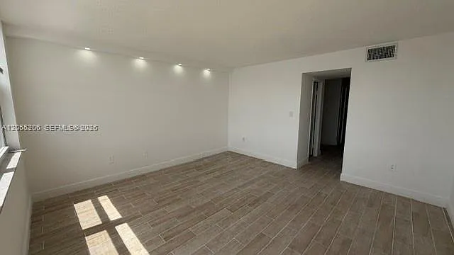 1660 NE 191st St #1101 — Photo 5