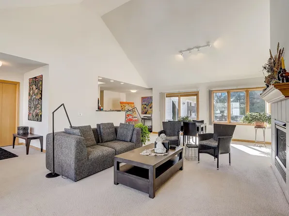 7912 Courtyard Dr, Madison, WI 53719