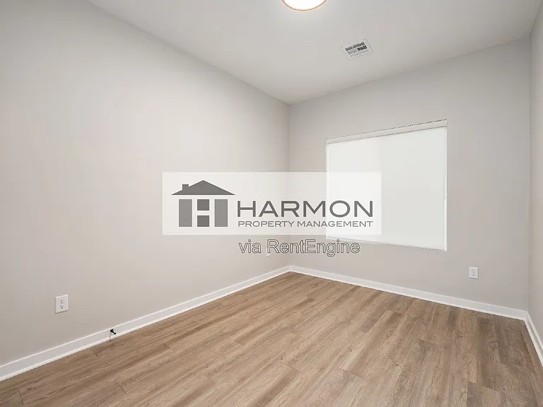 1902 N Cody Ln — Photo 6