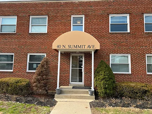 40 N. Summit Avenue Photo 1