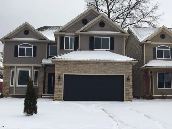 487 Parkside Dr, Bay Village, OH 44140