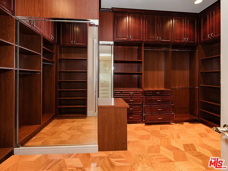 18047 Karen Dr — Photo 24