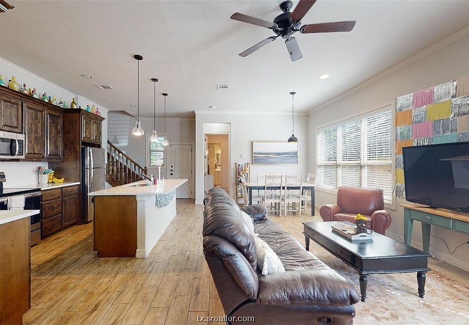 105 Luther St, College Station, TX 77840 Zillow
