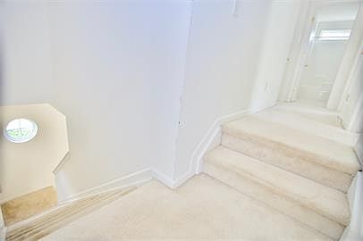 2nd image of 124 SW Peacock Blvd APT 207-147895