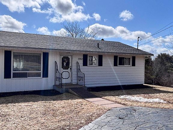 3rd image of 982 Pictou Rd E
