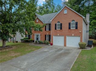 6042 Fairington Farms Ln, Lithonia, GA 30038