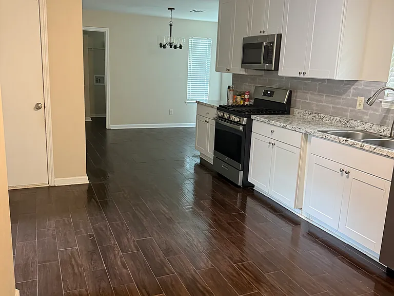 7519 Sugarcreek Dr — Photo 15