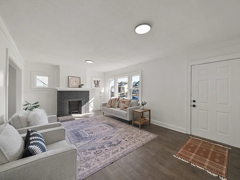 Highland Ave — Photo 9