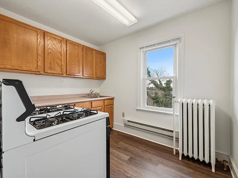 402 N Church St — Photo 17