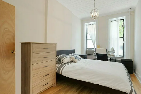 Rented by Douglas Elliman | media 3