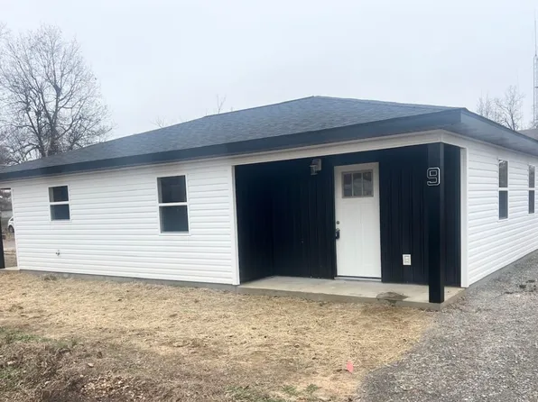 9 E Truitt St, Dexter, MO 63841