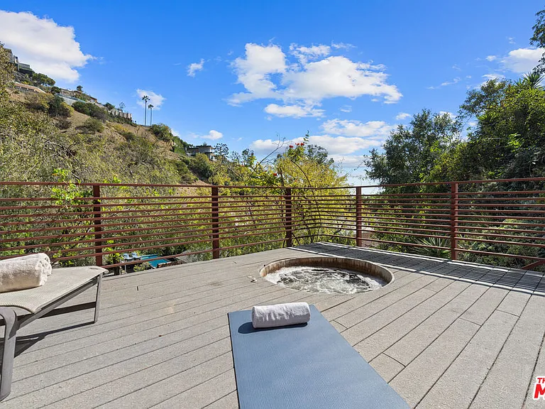 1853 Nichols Canyon Rd — Photo 36