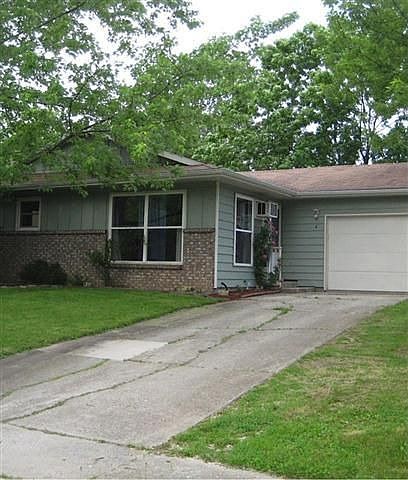 1st image of 4 White Oak Ct