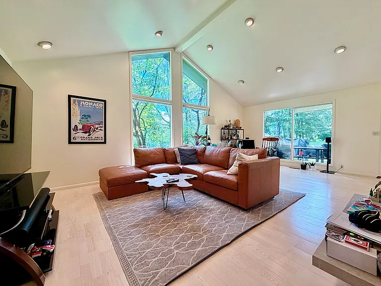 112 Pheasant Dr — Photo 6