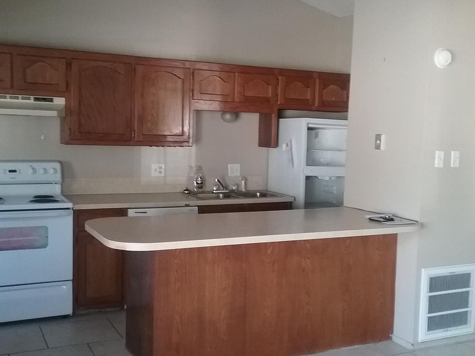 2nd image of 101 Willow Ridge Dr
