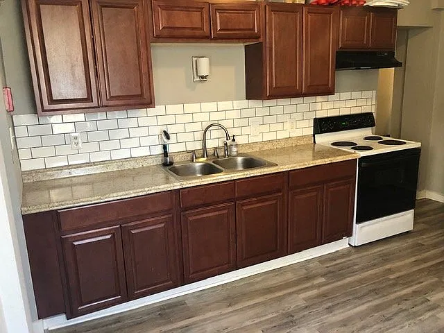 Phenomenal, Spacious (1200 sq ft) 3 bedroom, 1 bath Apartment in Norwich. — Photo 1