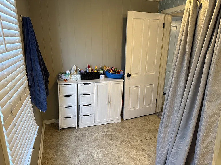 704 W Water St — Photo 18