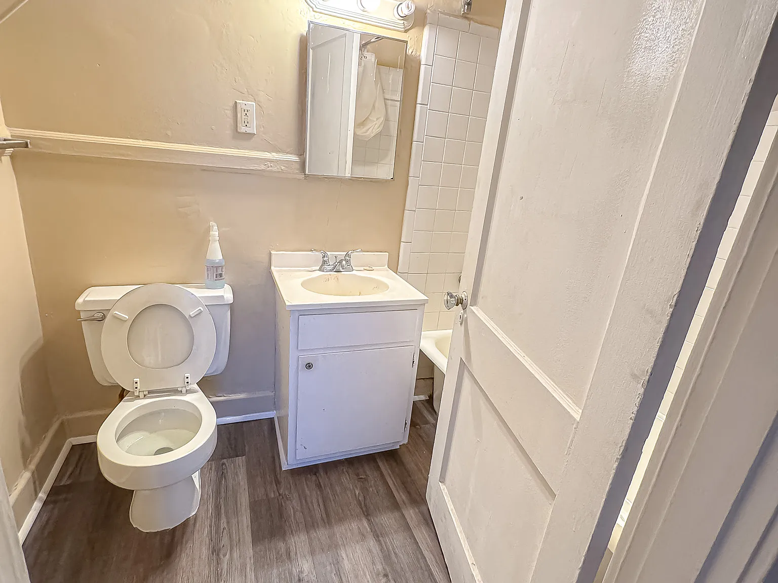 2 bed, 950 sqft, $875 — Photo 3