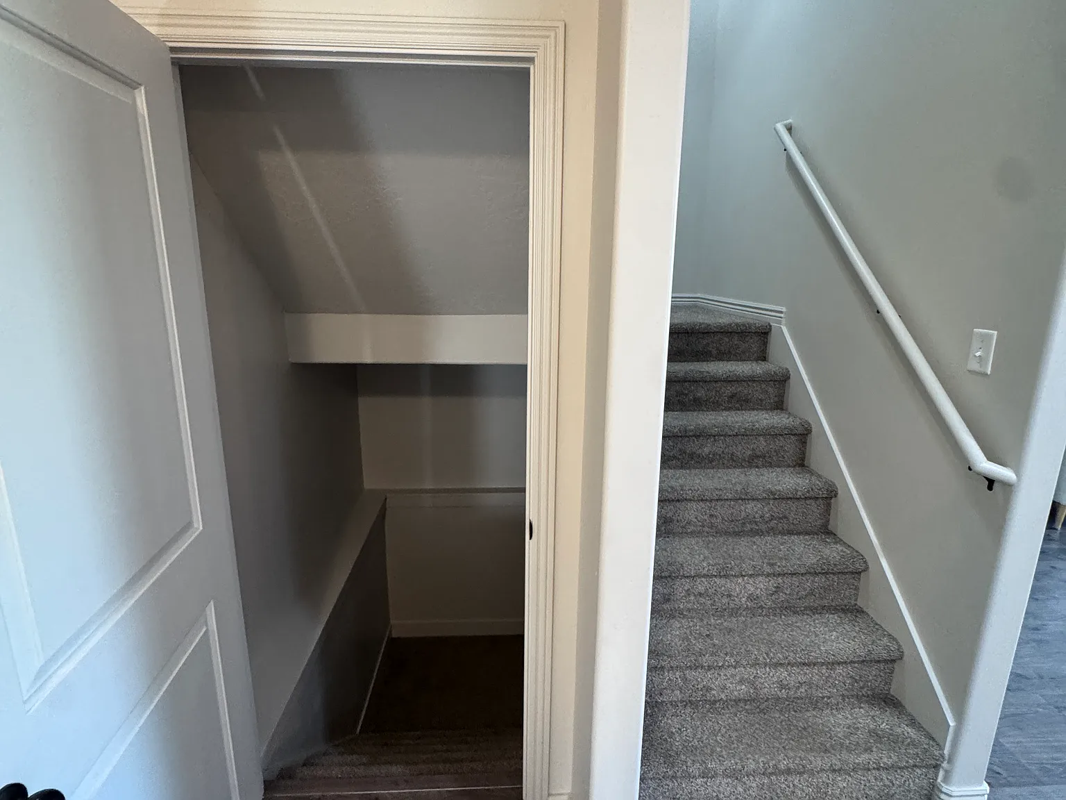 Tuttle — Photo 2