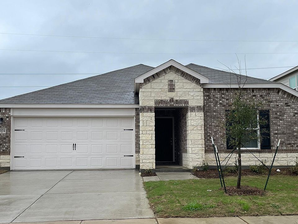1st image of 1904 Huisache St
